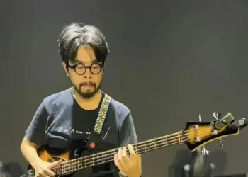 知名音乐人蔡坤奇确诊渐冻症，声带、四肢已启动萎缩
New