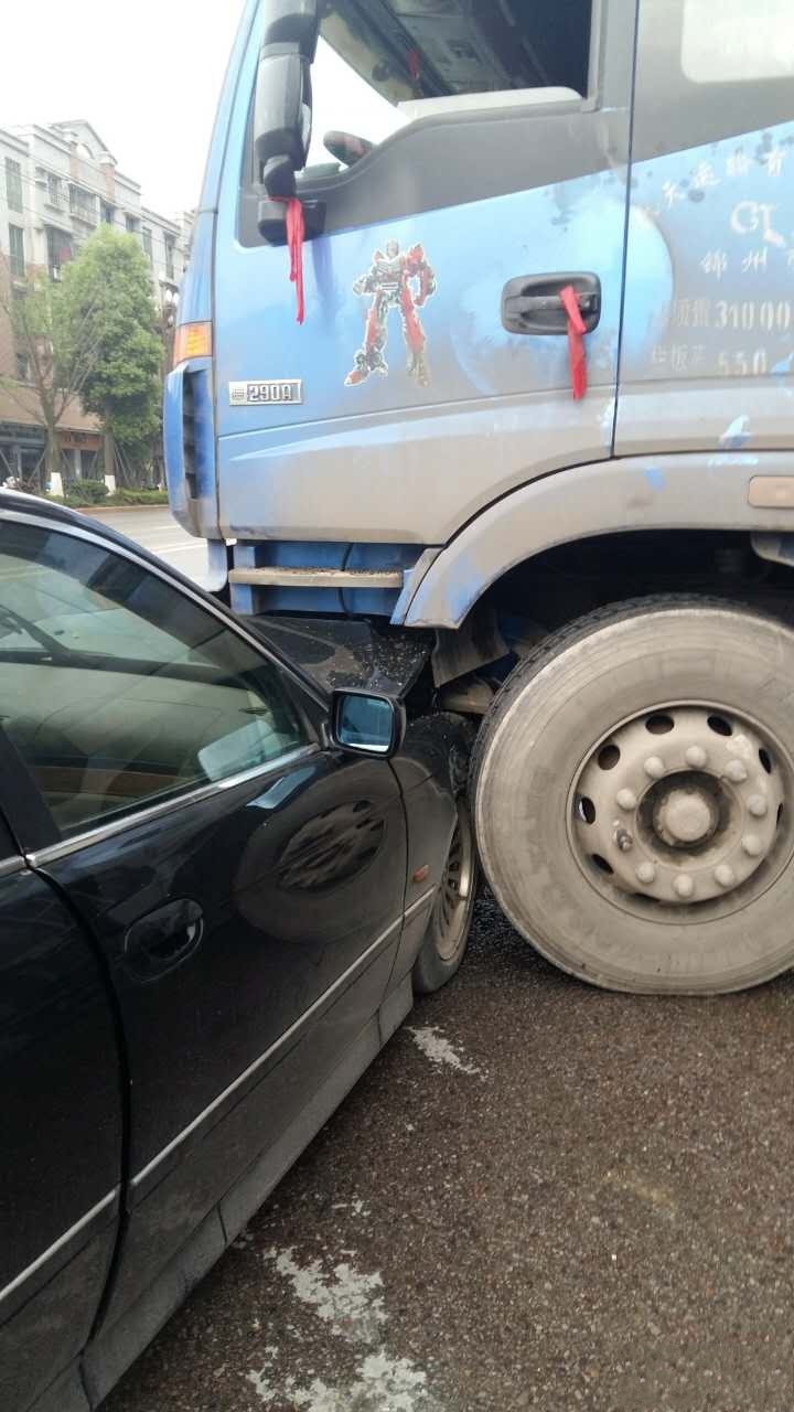 114004rvtus0u7tisuluq7_conew1.jpg