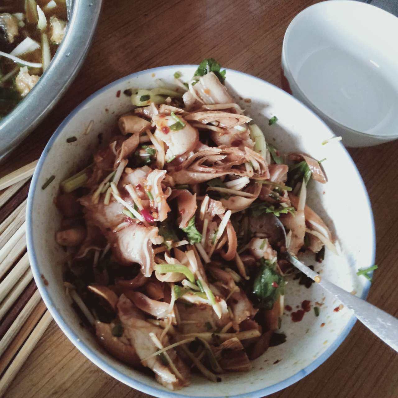 农村的饭菜就是这么实在-2.jpg