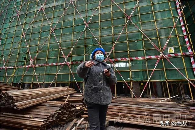 敢与男儿比高低！建筑工地上的内江妇女们——-2.jpeg