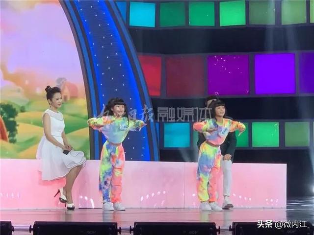 注意！注意！今晚九点，内江姐妹花亮相央视《非常6+1》-2.jpeg