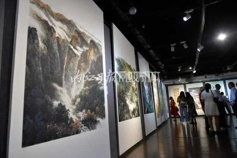 仅13天！内江张大千美术馆画展进行时，大量书画精品出展-4.jpg