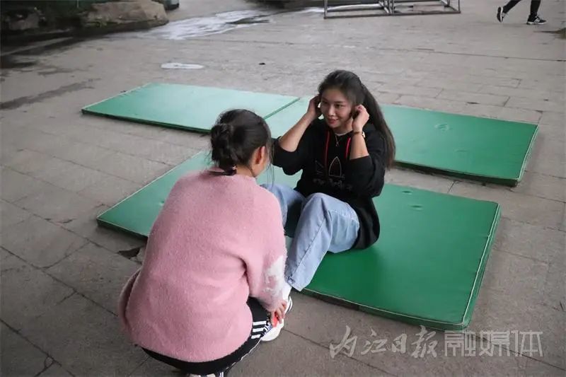 天赋＋努力！内江24岁女孩九个月“速成”全国冠军——-10.jpg