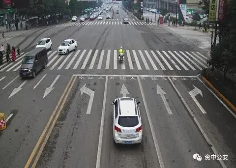 儿童意外受伤，内江交警开道护航！-2.jpg