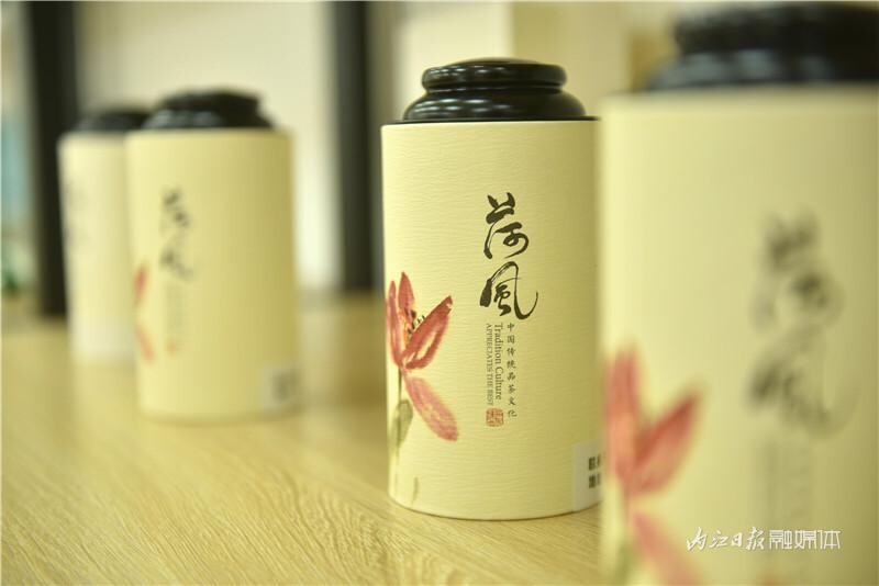 内自同城 | 内江杨岭村：处暑，采莲啦！-10.jpeg