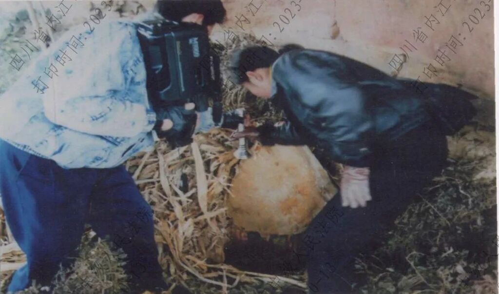 1994年灭门惨案 凶手残忍手段让人震怒！资中警方不懈追凶29年-6.jpg
