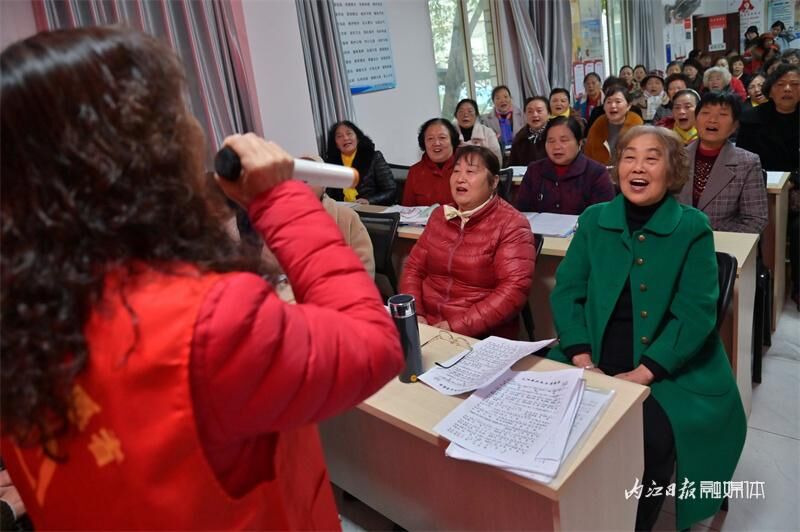 歌声嘹亮！内江这里有个“合唱团”-2.jpg