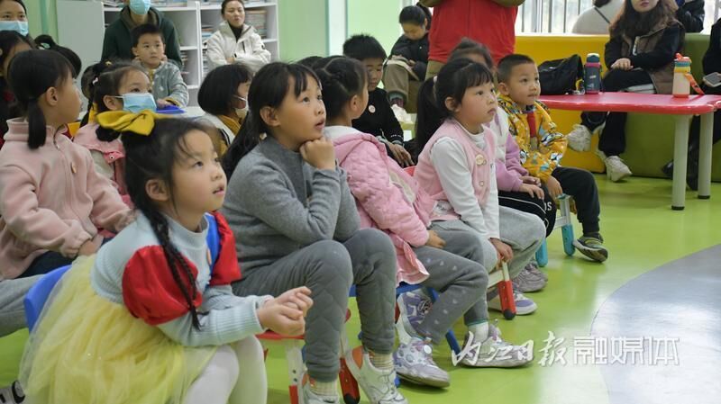 萌娃化身“大侦探”！东兴区图书馆开展小宝成长汇“我是大侦探”活动-4.jpg