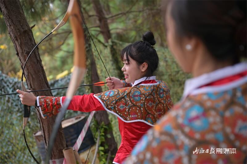 “穿越”千年！甜女“沉浸式”打卡古佛顶景区-12.jpg