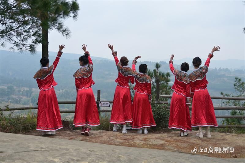 “穿越”千年！甜女“沉浸式”打卡古佛顶景区-18.jpg