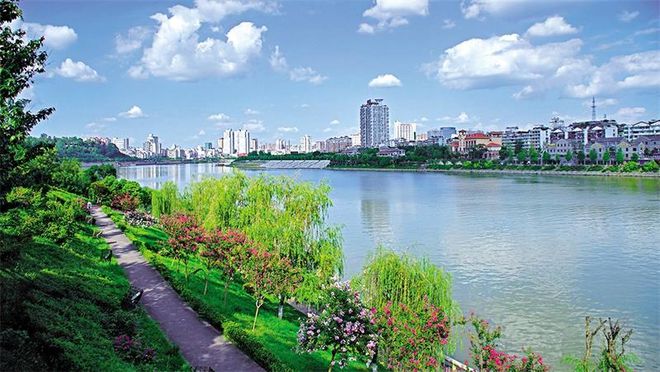 全程内江取景！电影《亲，在吗》今日在内江开机，佟丽娅主演——-5.jpg