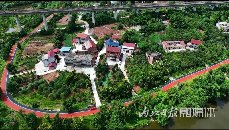 东兴区黄泥嘴大院：因地制宜改面貌兴产业，建设“最美甜城绿道休闲地”-1.jpg