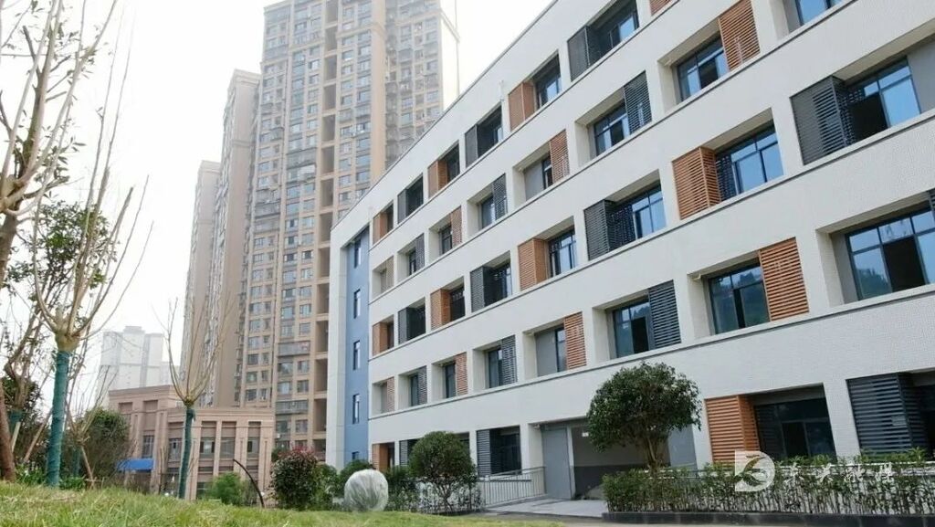 1500余个学位，东兴这所学校预计月底完工-1.jpg