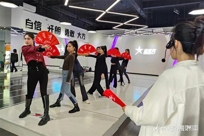 重磅预告！@内江人，下周五有惊喜-3.jpg