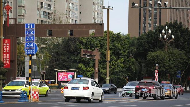 首批名单公布！内江城区这些路段，车辆可“集体掉头”——-3.jpg