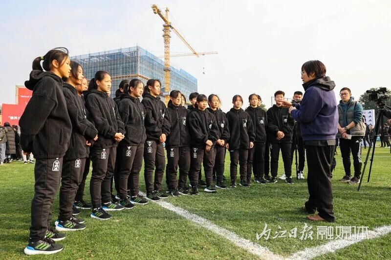 “雏凤计划”在蓉启动，资中女足代表四川参加选拔营-2.jpg