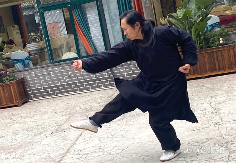 弘扬非遗文化！内江王家拳以武迎新春-5.jpg