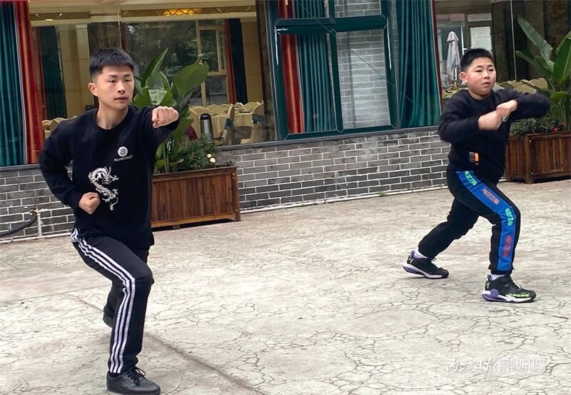 弘扬非遗文化！内江王家拳以武迎新春-3.jpg