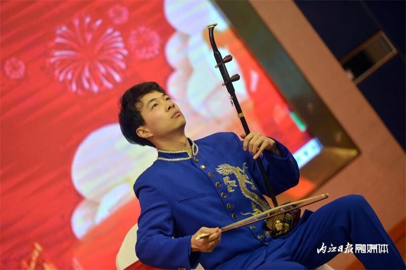 看演出、领礼品、吃年饭，内江这场活动让返乡农民工乐开了怀！-10.jpeg