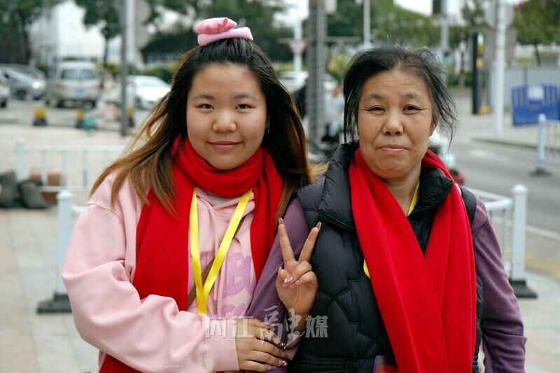 老乡情+思乡情！80名内江籍农民工在广州吃上第一顿团圆饭-3.jpg