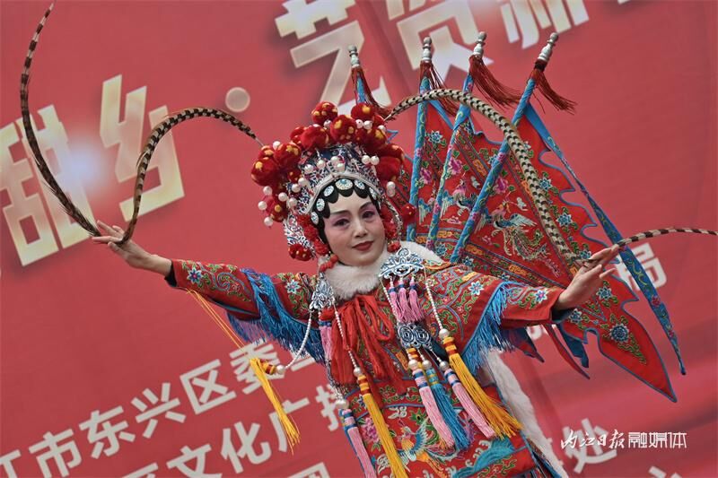 “有内味儿”！内江这台戏曲专场惠民演出让戏迷过足瘾-6.jpg