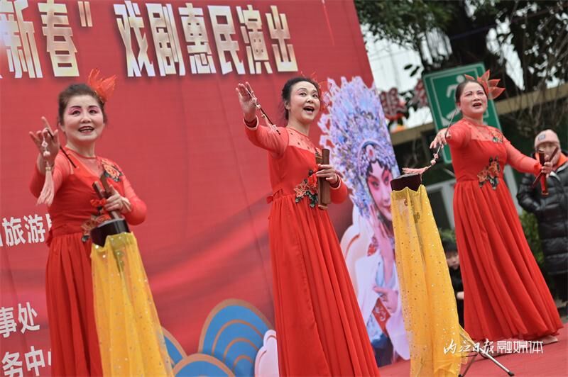 “有内味儿”！内江这台戏曲专场惠民演出让戏迷过足瘾-10.jpg