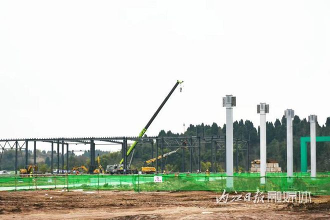 全力冲刺中！内江经开区这个项目预计8月底试投产-1.jpg