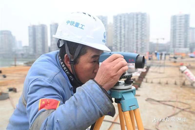 春节不停工，内江麻柳坝大桥建设忙-7.jpg