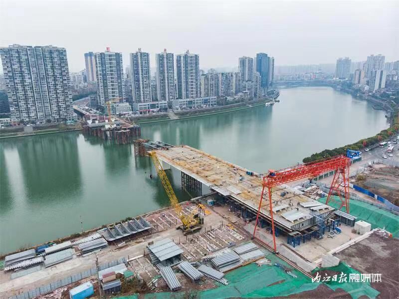 春节不停工，内江麻柳坝大桥建设忙-10.jpg