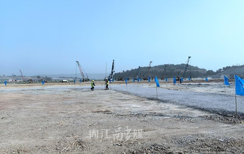 马力全开！内江三个百亿项目建设进度条持续“刷新”-3.jpg