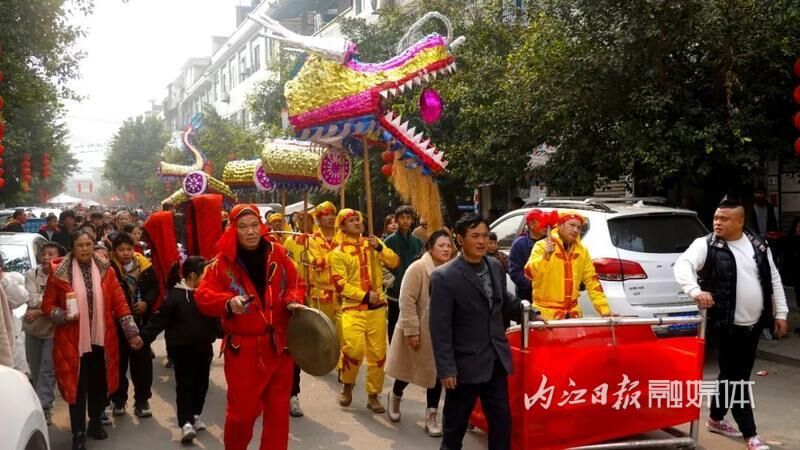 威远邀您看火舞铁花、龙游夜空，感受非遗文化的独特魅力-3.jpg