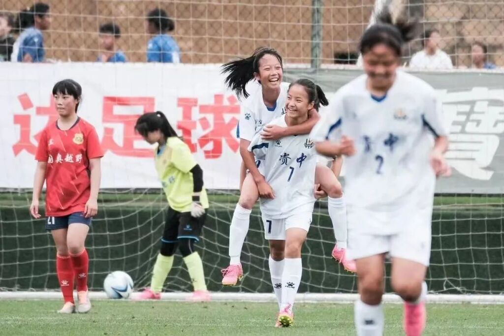 全国6个！资中县青少年体育运动学校获评中国足协女足青训中心-4.jpg