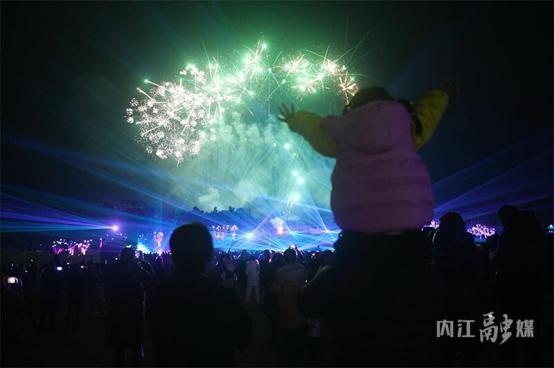 过大年！内江这里千人一起过元宵-4.jpeg