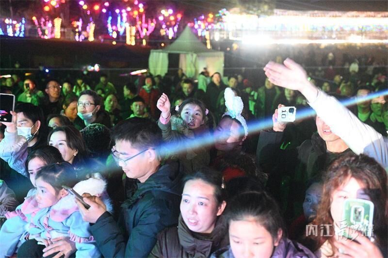 过大年！内江这里千人一起过元宵-9.jpeg
