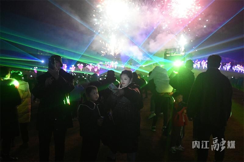 过大年！内江这里千人一起过元宵-8.jpeg