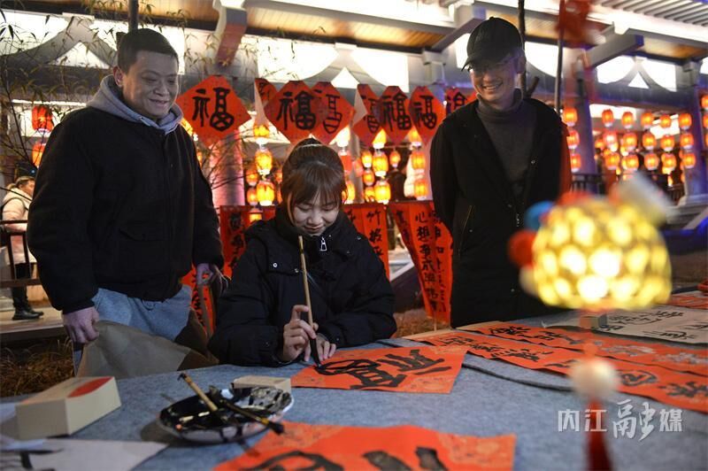 闹元宵！内江太白楼美哭了-12.jpeg