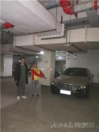 “除夕夜”5人砸车窗盗窃 威远公安12小时破案-2.jpeg