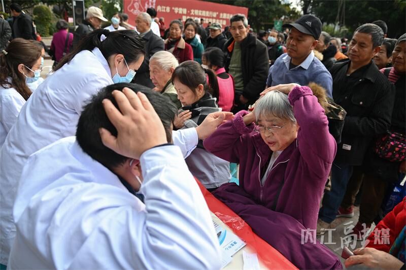 内江市“学雷锋·文明实践我行动”主题活动启动-8.jpg