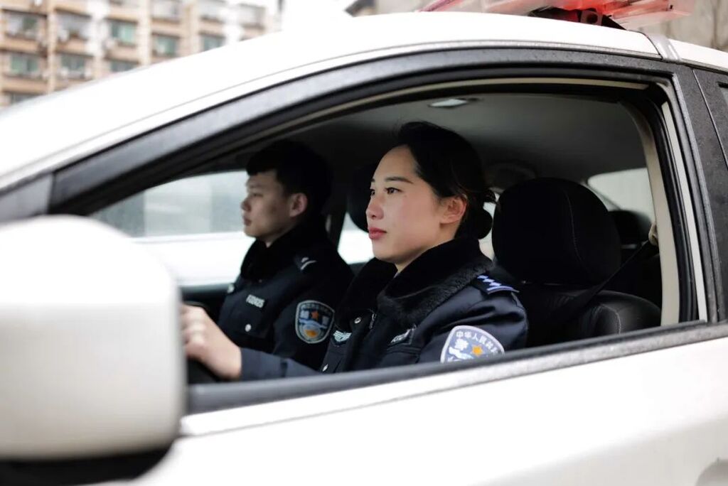 点赞！内江公安一女警荣获公安部和全国妇联表扬-5.jpg